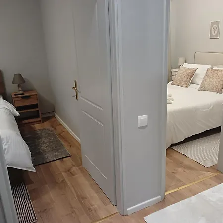 Apozari Xenias Apartmán *